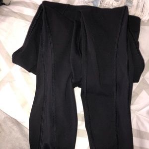 Lulu Lemon Train Times Pant 7/8.